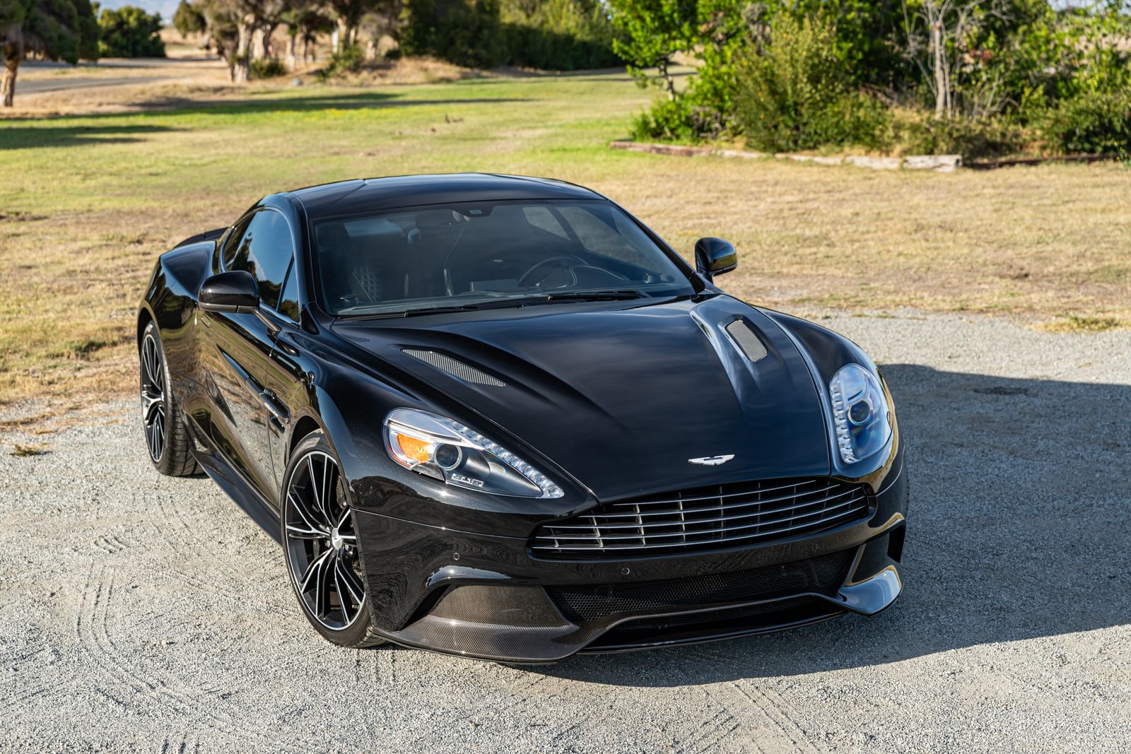 Used 2014 Aston Martin Vanquish Coupe RWD image 23