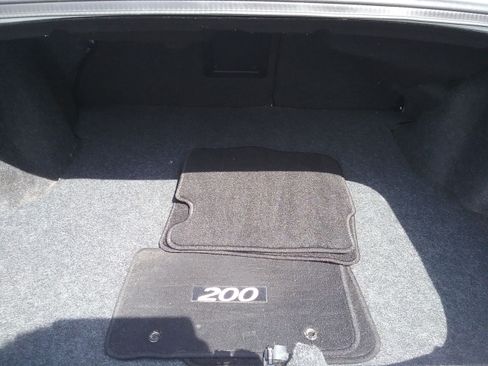 Used 2013 Chrysler 200 Limited image 14