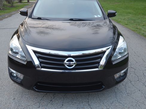 Used 2015 Nissan Altima 2.5 SV image 8