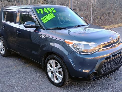 Used 2014 Kia Soul + image 1