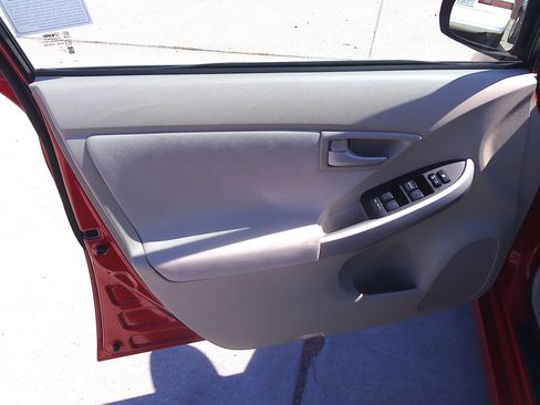 Used 2010 Toyota Prius One image 9