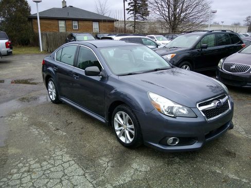 Used 2014 Subaru Legacy 2.5i image 3