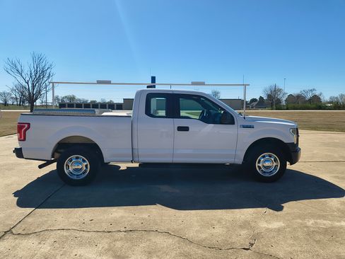 Used 2016 Ford F150 image 4