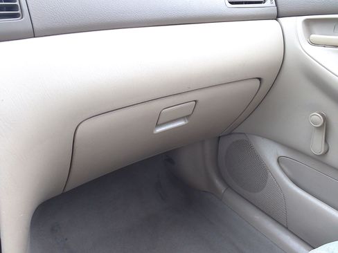 Used 2003 Toyota Corolla CE image 16