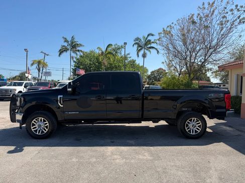 Used 2019 Ford F250 Lariat image 2