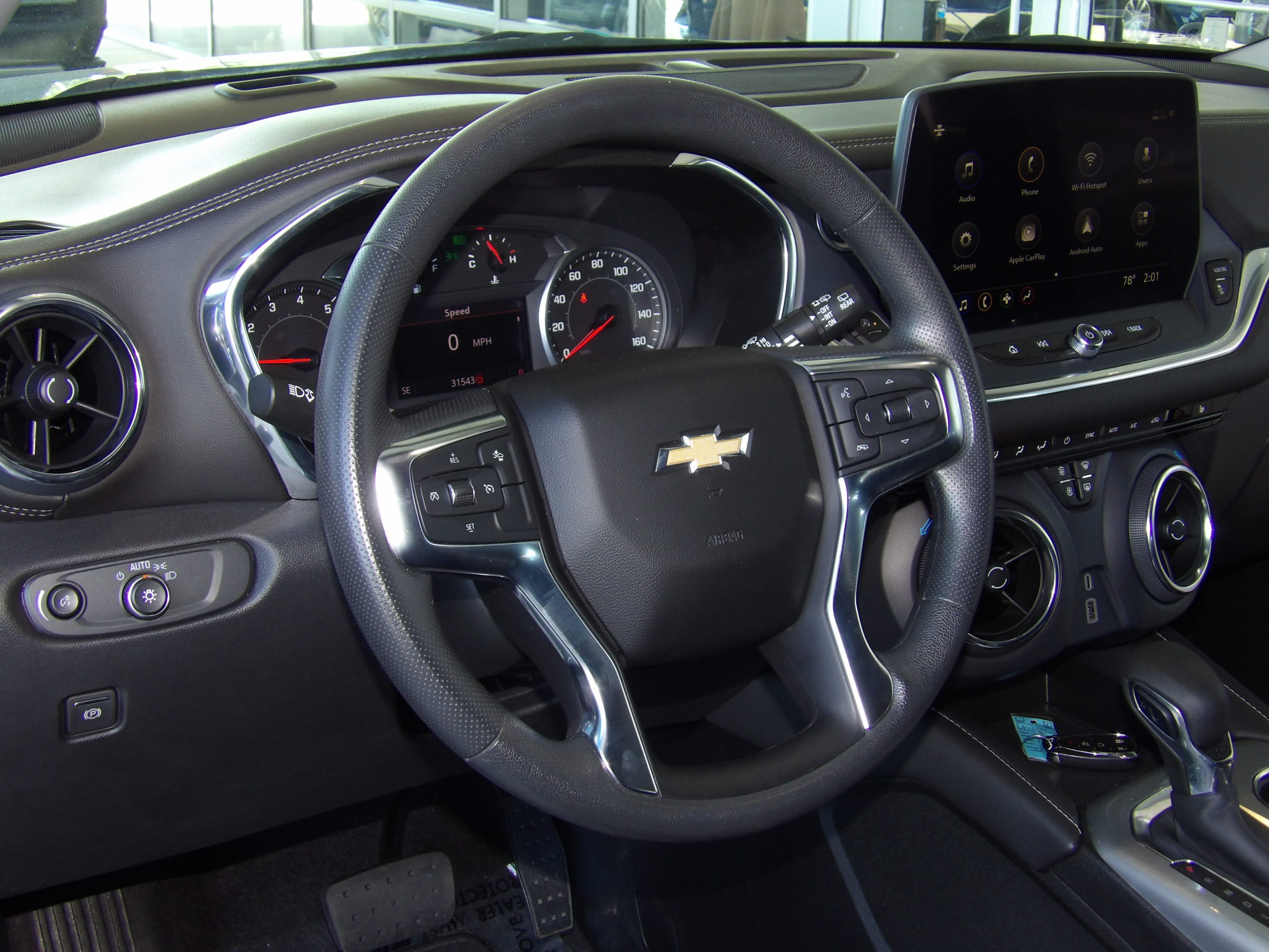 Used 2025 Chevrolet Blazer FWD LT w/ 2LT image 13