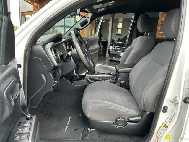 Used 2018 Toyota Tacoma 4x4 Double Cab image 12
