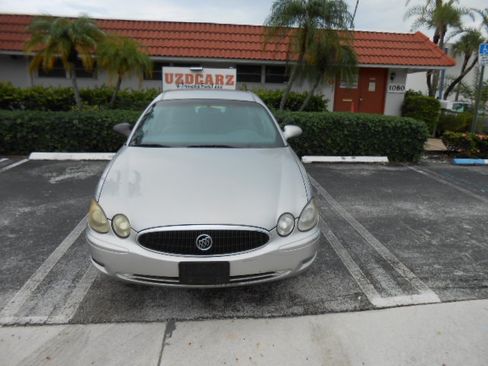 Used 2007 Buick LaCrosse CX FWD image 8