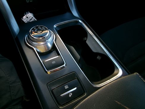 Used 2020 Ford Fusion S image 11