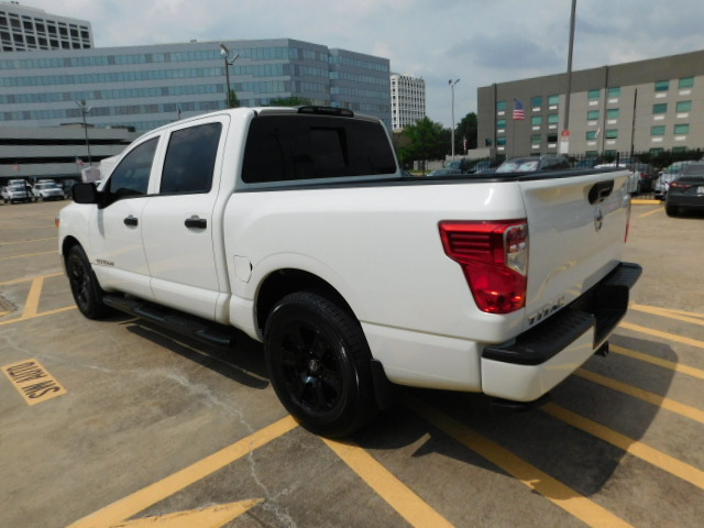Used 2019 Nissan Titan S RWD image 5