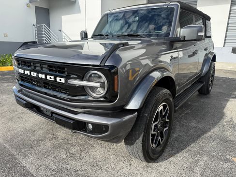 Used 2023 Ford Bronco 4-Door Outer Banks AWD/4WD image 16