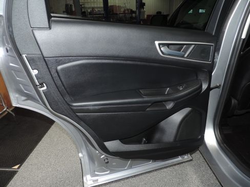 Used 2024 Ford Edge SEL image 33