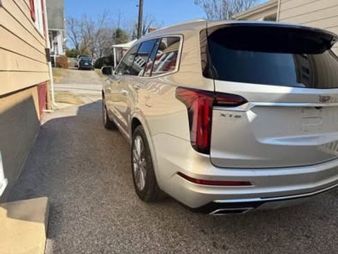 Used 2020 Cadillac XT6 Premium Luxury image 7