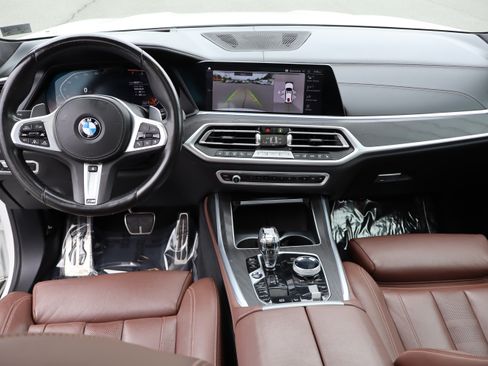 Used 2022 BMW X7 xDrive40i w/ M Sport Package AWD/4WD image 22