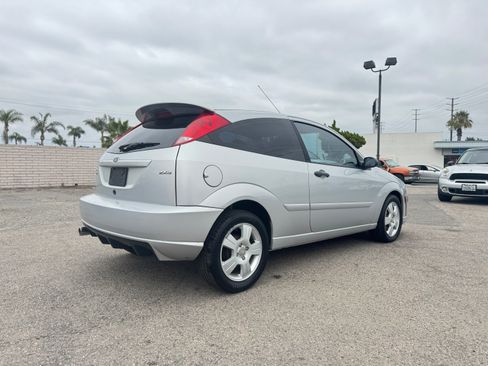 Used 2006 Ford Focus ZX3 Hatchback FWD image 9