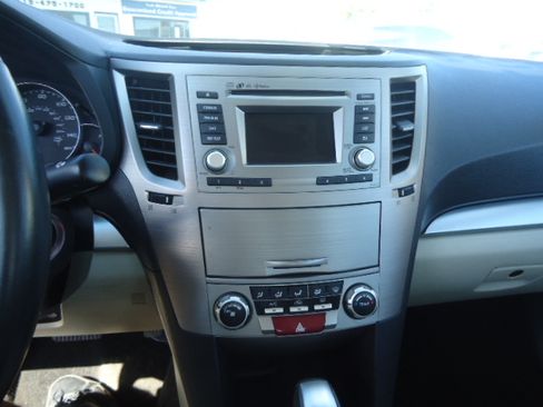 Used 2014 Subaru Legacy 2.5i Premium image 11