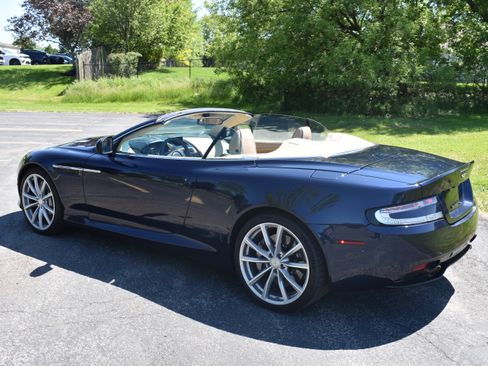 Used 2016 Aston Martin DB9 GT Volante RWD image 8