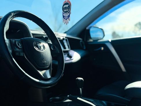 Used 2014 Toyota RAV4 Limited image 6