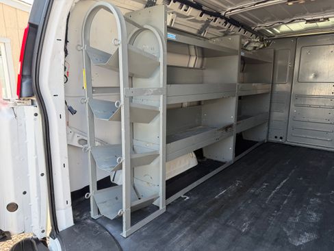 Used 2020 Chevrolet Express 2500 image 8