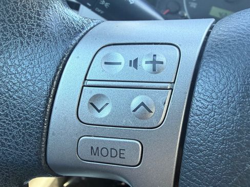 Used 2012 Toyota Corolla LE image 16