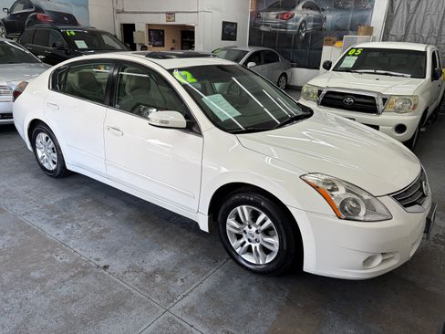 Used 2012 Nissan Altima Sedan FWD image 8