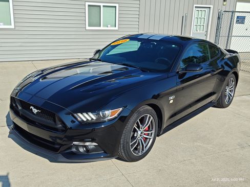Used 2016 Ford Mustang GT image 16