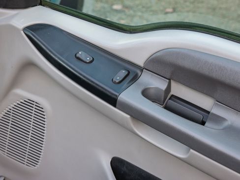 Used 2001 Ford F350 XLT image 44