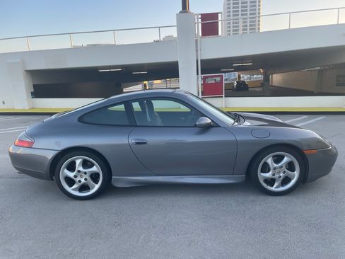 Used 2001 Porsche 911 Carrera image 1