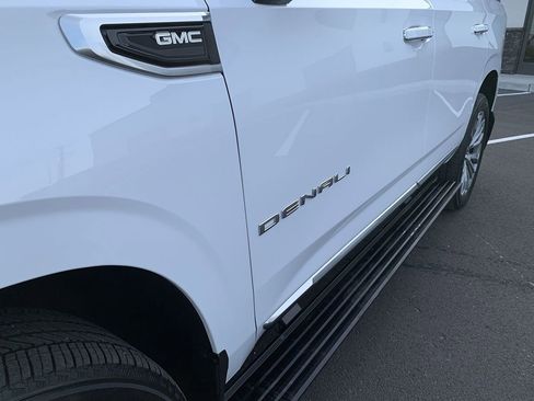 Used 2021 GMC Yukon Denali image 13