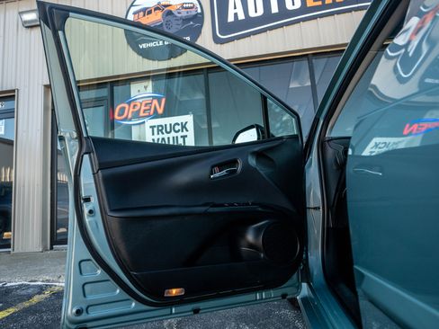 Used 2020 Toyota Prius AWD image 23