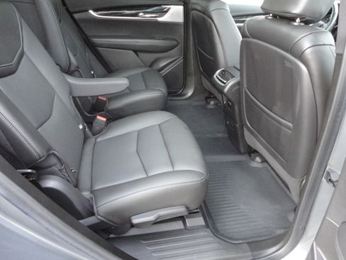 Used 2022 Cadillac XT6 AWD Premium Luxury image 27