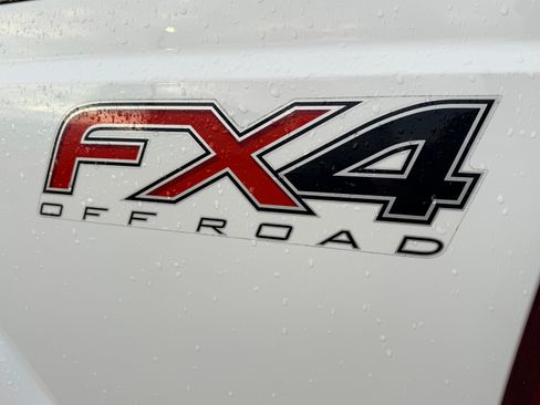 Used 2014 Ford F250 FX4 image 9