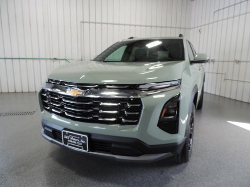 Used 2025 Chevrolet Equinox AWD LT w/ 2LT image 5