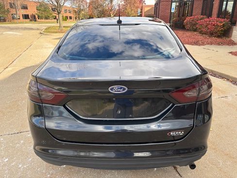 Used 2015 Ford Fusion S image 8