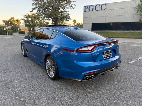 Used 2018 Kia Stinger GT1 Sedan 4D image 4
