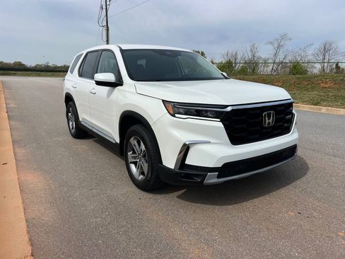 Used 2023 Honda Pilot EX-L image 4