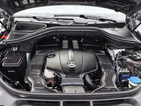 Used 2016 Mercedes-Benz GL 450 image 43