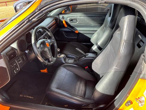 Used 2003 Toyota MR2 Spyder image 12