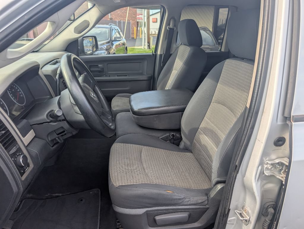Used 2009 Dodge Ram 1500 Truck 4x4 Quad Cab ST image 10