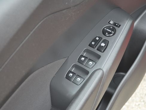 Used 2022 Hyundai Accent SE image 19