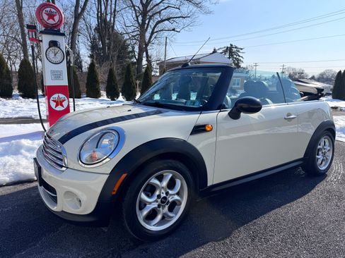 Used 2012 MINI Cooper image 1