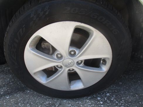 Used 2016 Kia Soul image 16