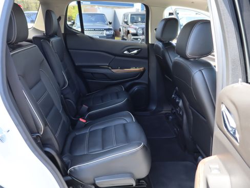 Used 2019 GMC Acadia Denali image 15