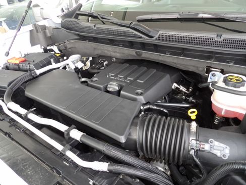 Used 2024 Chevrolet Silverado 1500 Custom Trail Boss image 18