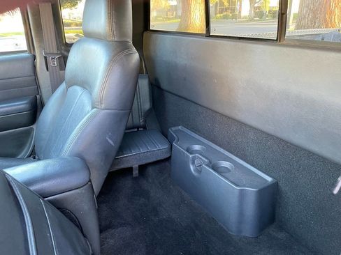 Used 2003 Chevrolet S10 Pickup LS image 19