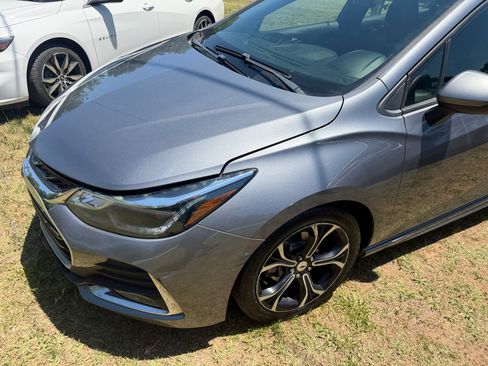 Used 2019 Chevrolet Cruze LT Sedan FWD image 58