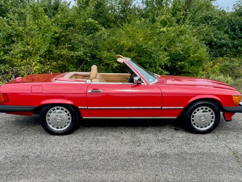 Used 1988 Mercedes-Benz 560 SL UNAVAIL image 8