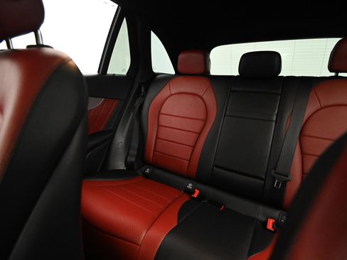 Used 2020 Mercedes-Benz GLC 300 image 38