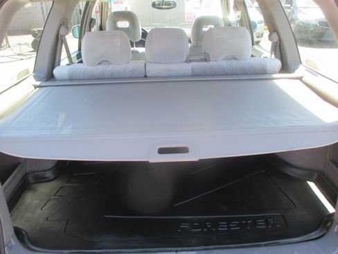 Used 2001 Subaru Forester S image 11