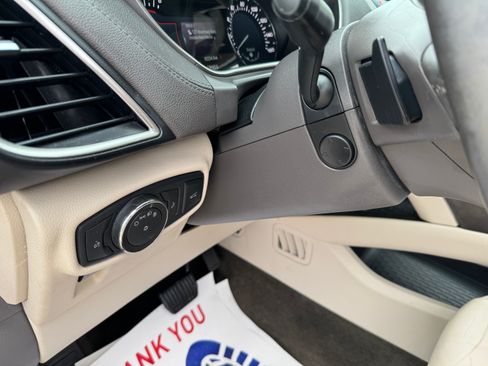 Used 2017 Lincoln MKX Select image 30